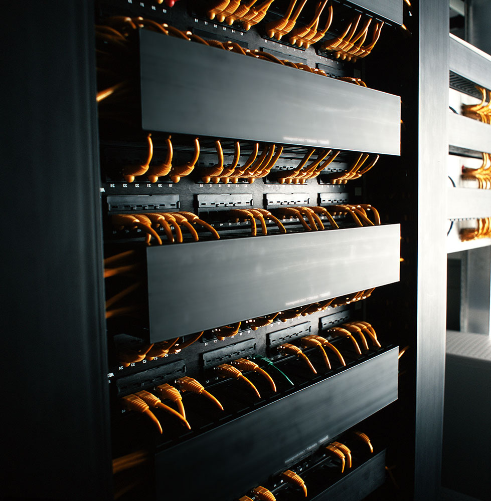 Structure cabling in data center
