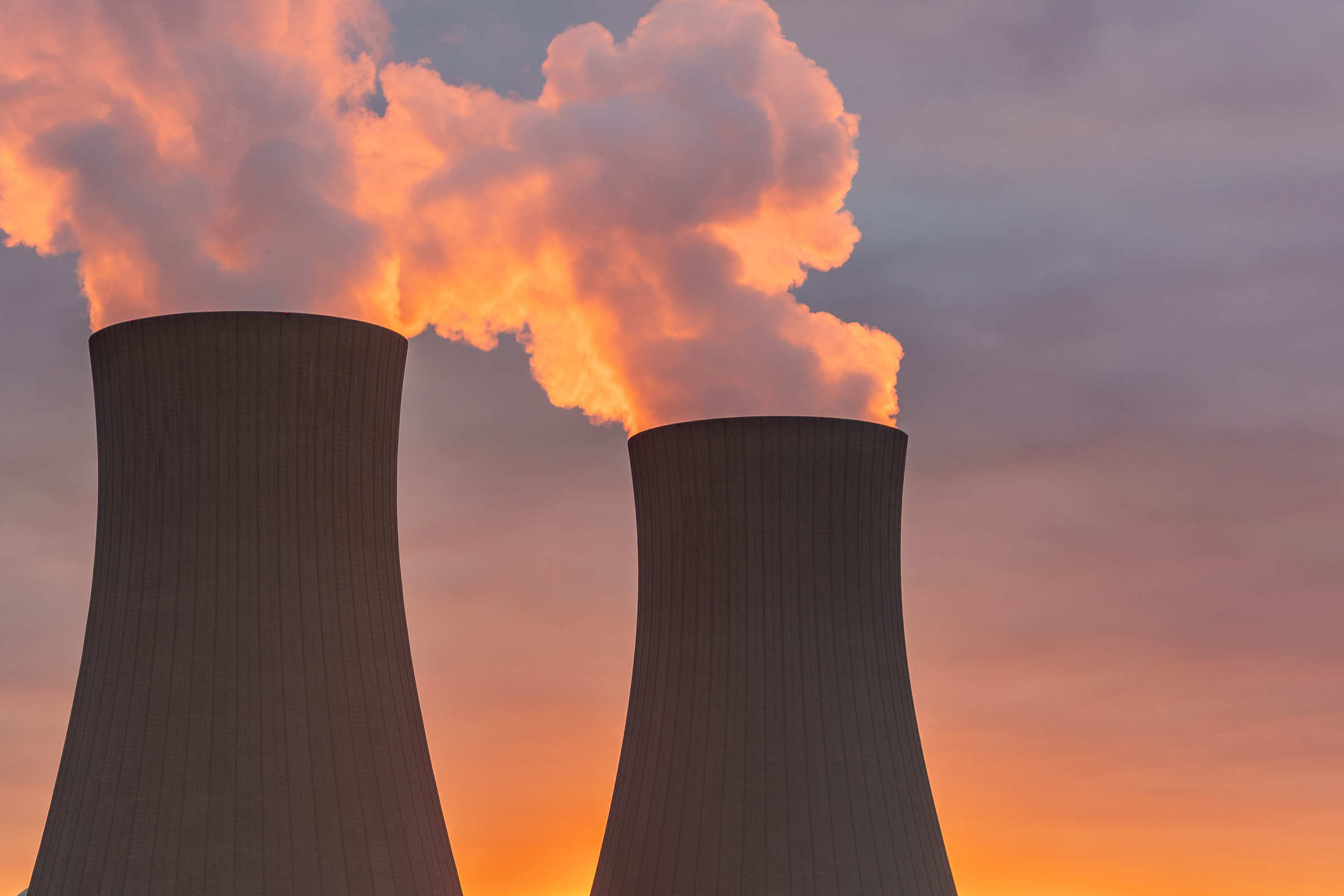 Nuclear towers with steam
